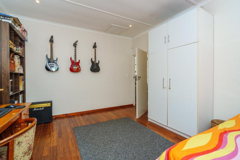2 Bedroom Property for Sale in Harfield Village Western Cape